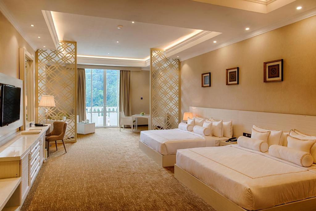 The Golden Crown Hotel