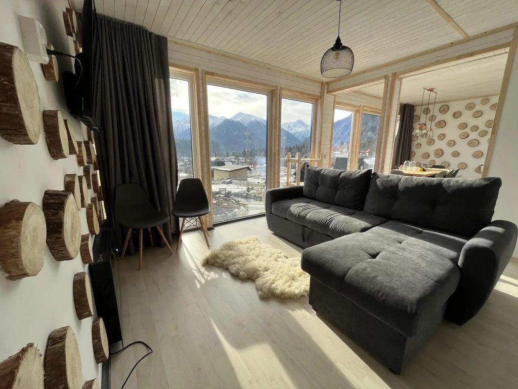 Superior Cottage