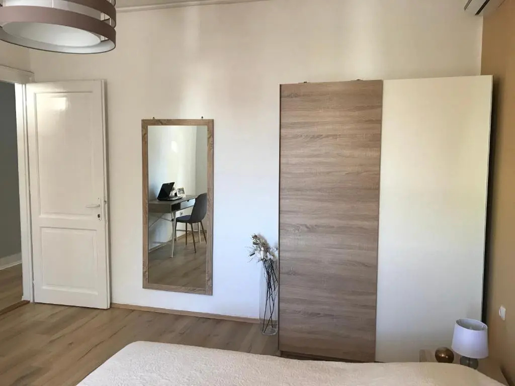 3 Bedrooms Apartment
