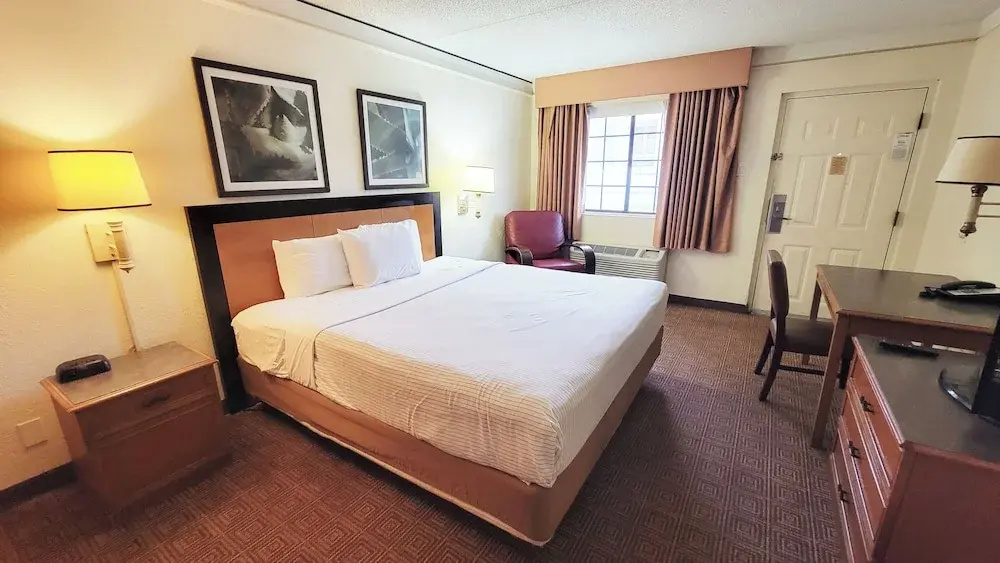 Standard Double room (full double bed)