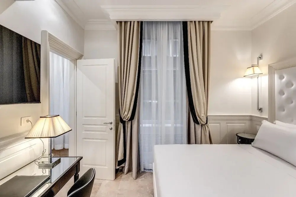 Economy room