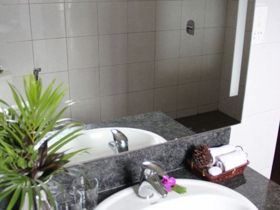 Asian Jewel Boutique Hotel