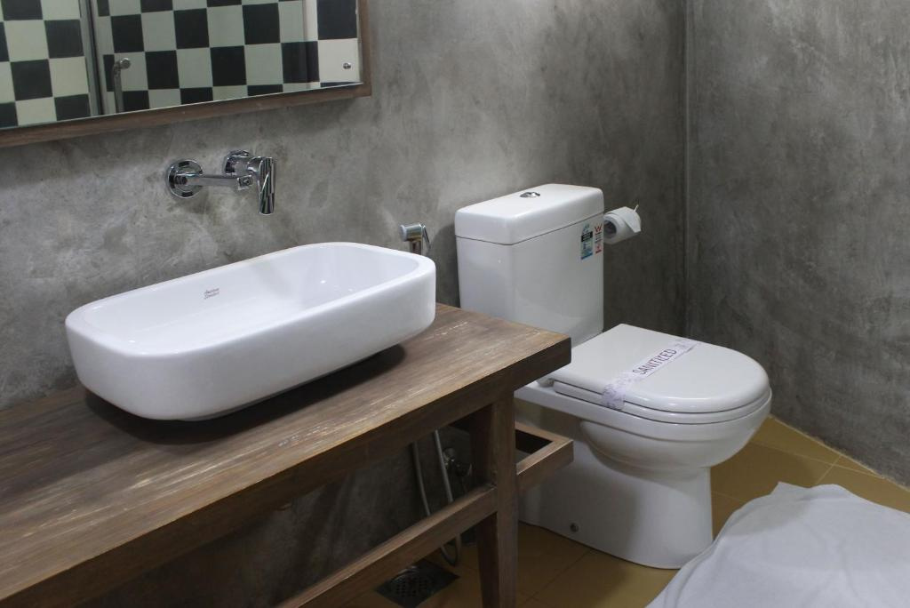 Deluxe Double room (full double bed)