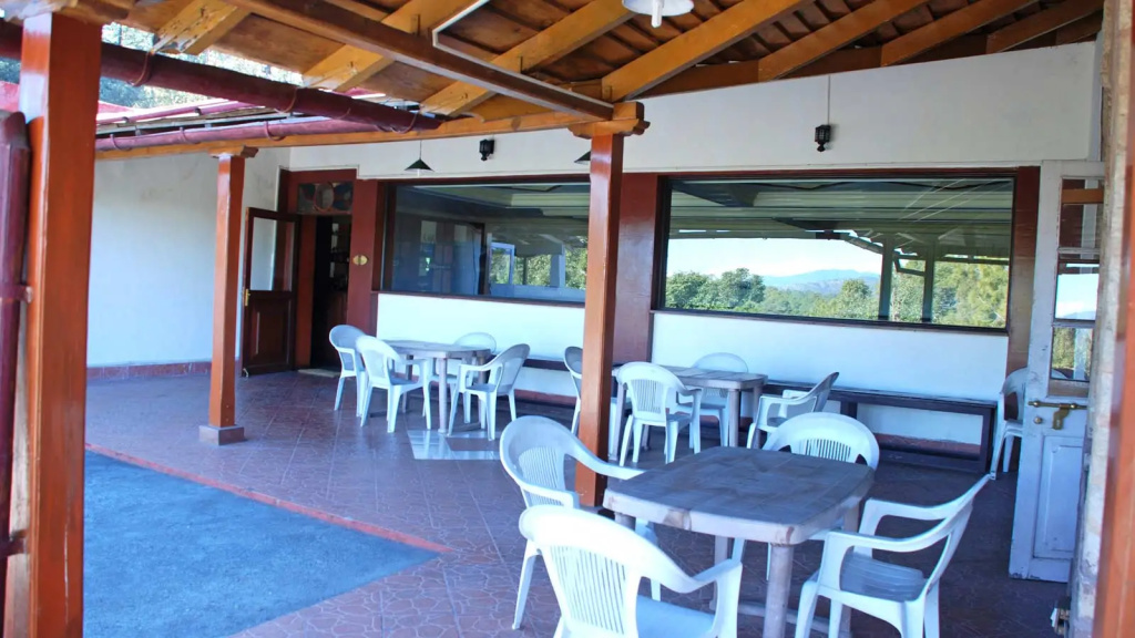 Chevron Ranikhet Club