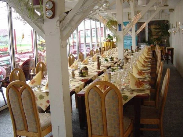 Food & Beverage
