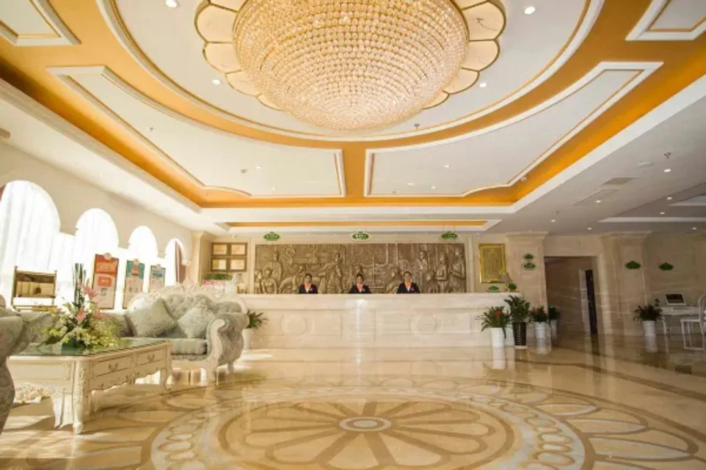 Lobby & Reception