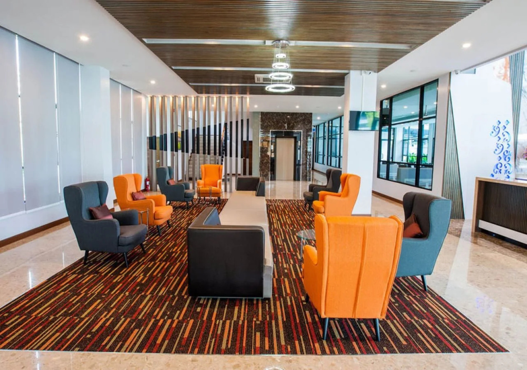 Lobby & Reception