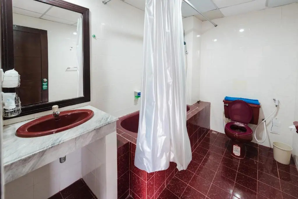 Deluxe Double room (full double bed)