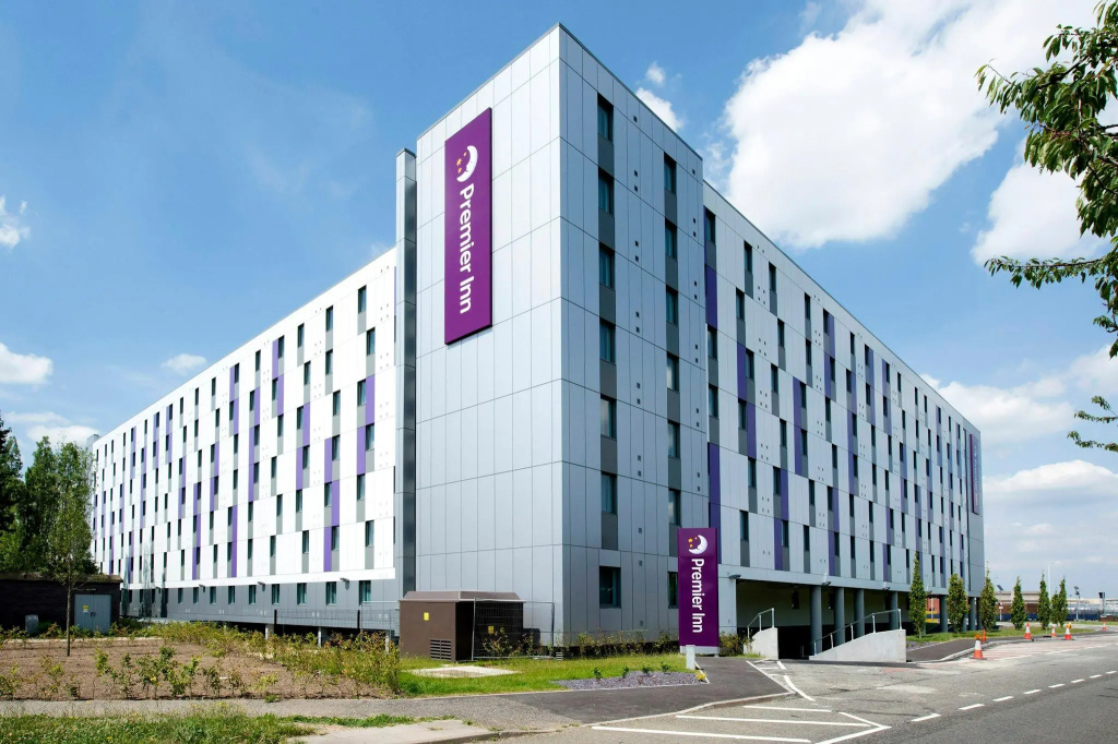 Premier Inn Heathrow Airport Terminal 4 — фото