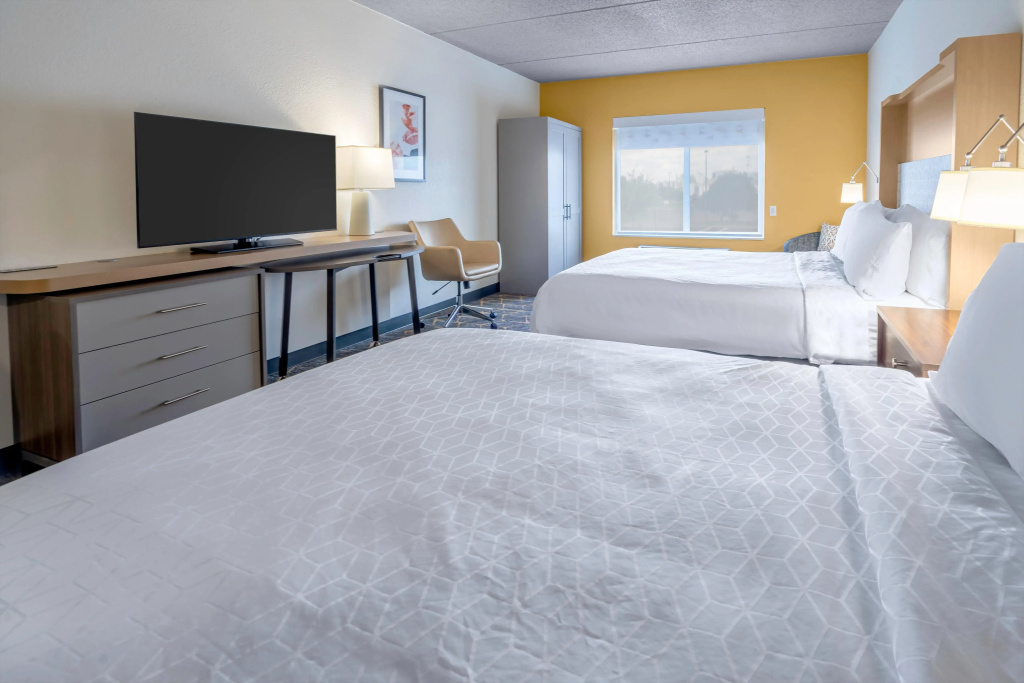 Holiday Inn & Suites Wausau-Rothschild by IHG - Général