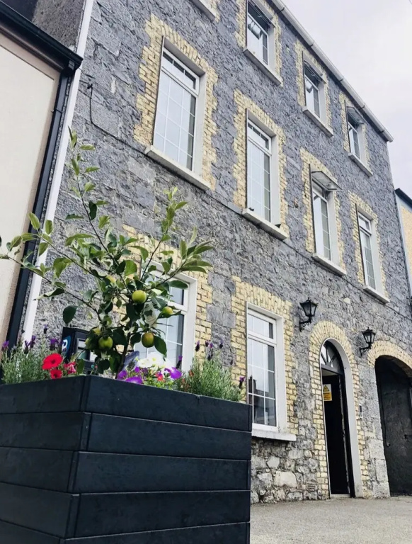 Private Apartments - Ideal for Tourists