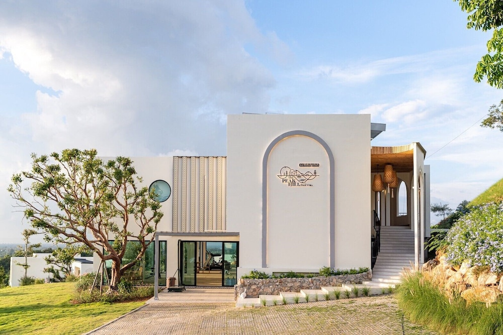 The Peak Hill Pool Villa