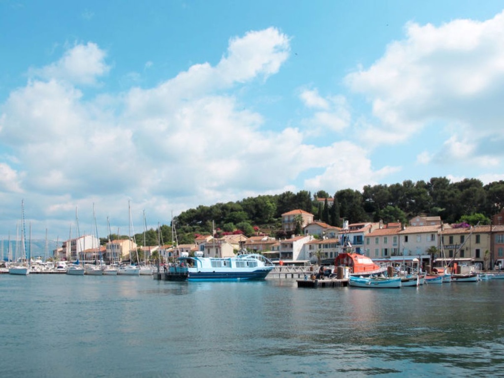 Beach & Waterfront