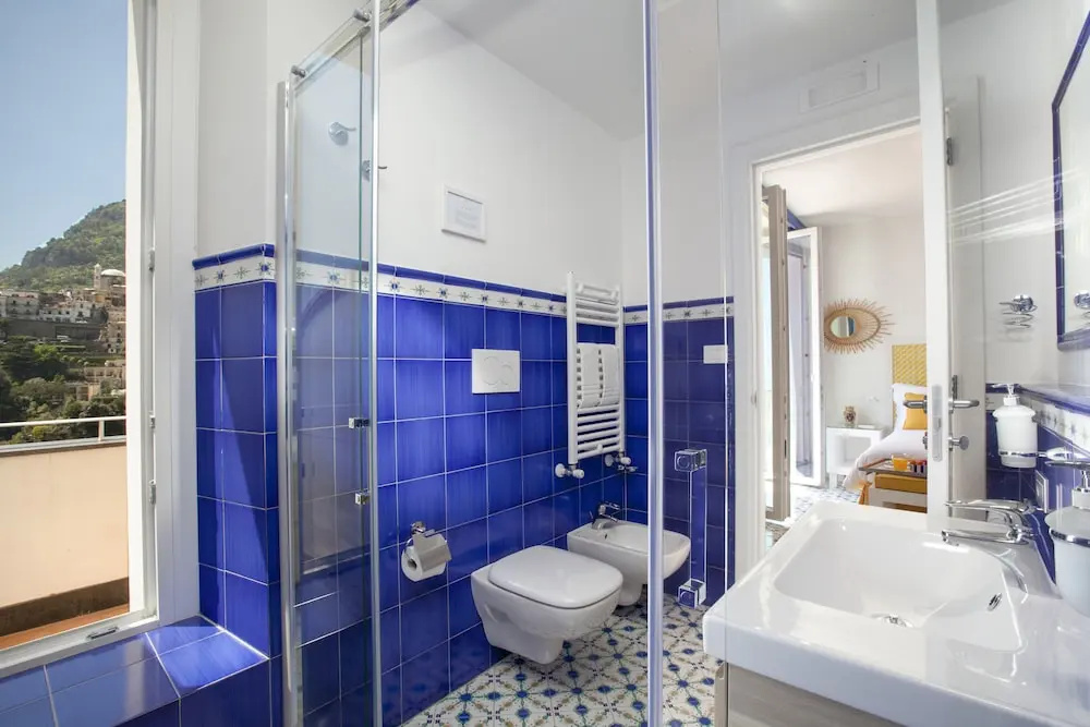 Standard Double room with sea view (full double bed)