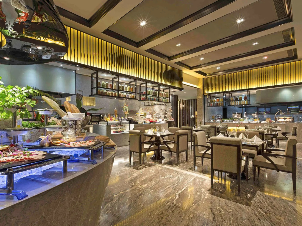 Food & Beverage