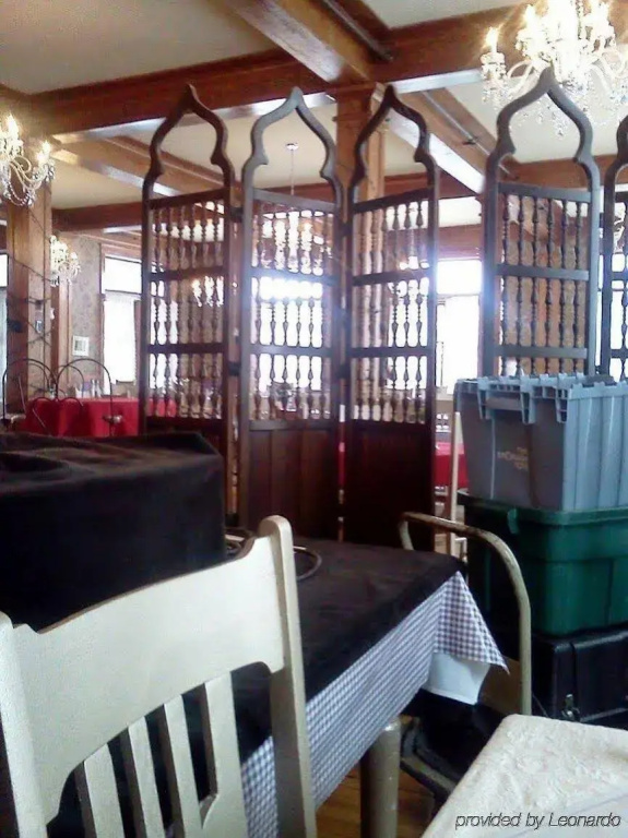 Terrace Inn and 1911 Restaurant - Général
