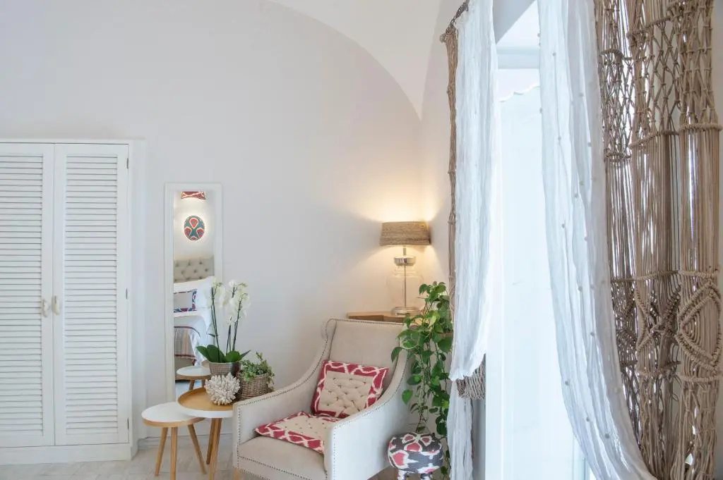 Standard Double room with partial sea view (full double bed)