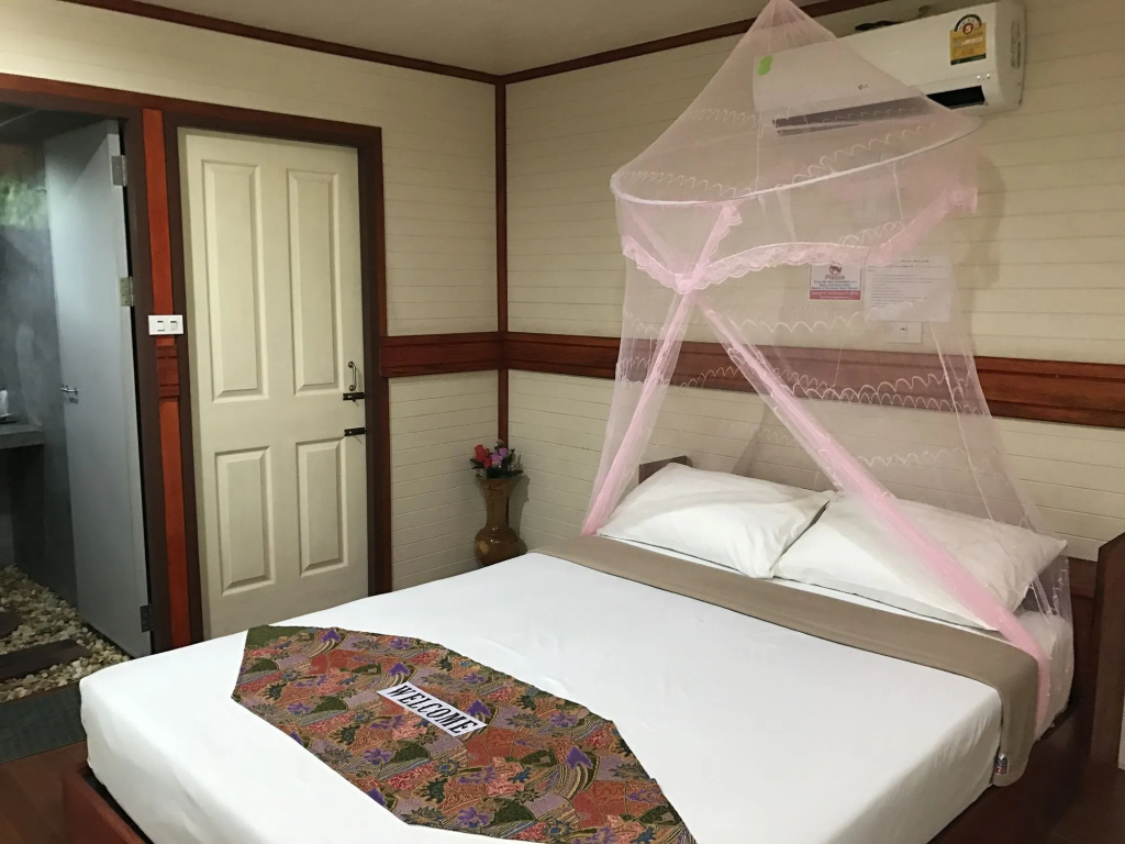 The royal bamboo lodge