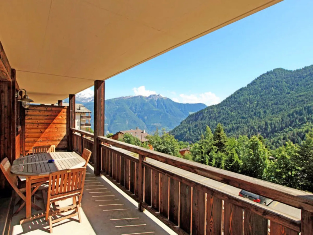 Balcony & Terrace
