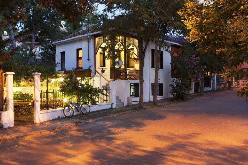 Orhan Kutbay'in Evi