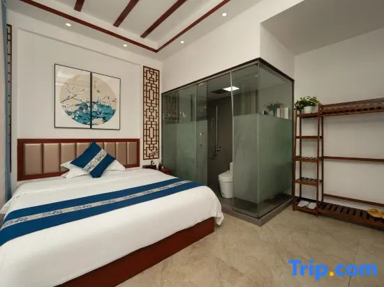1 Bedroom Standard Double room with river view (full double bed)