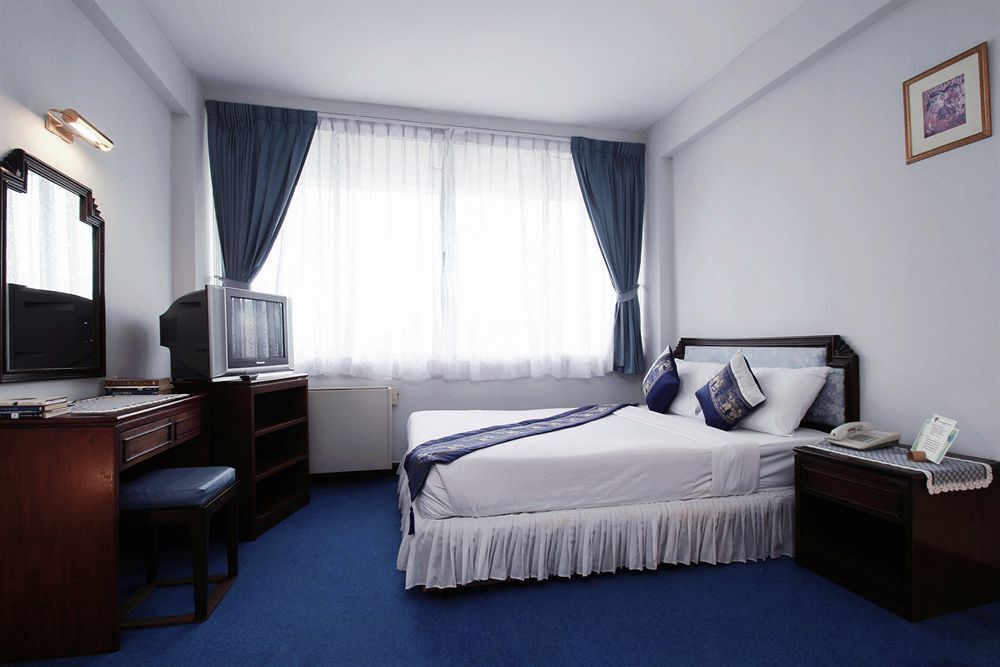 The YMCA International Hotel Chiang Mai by null