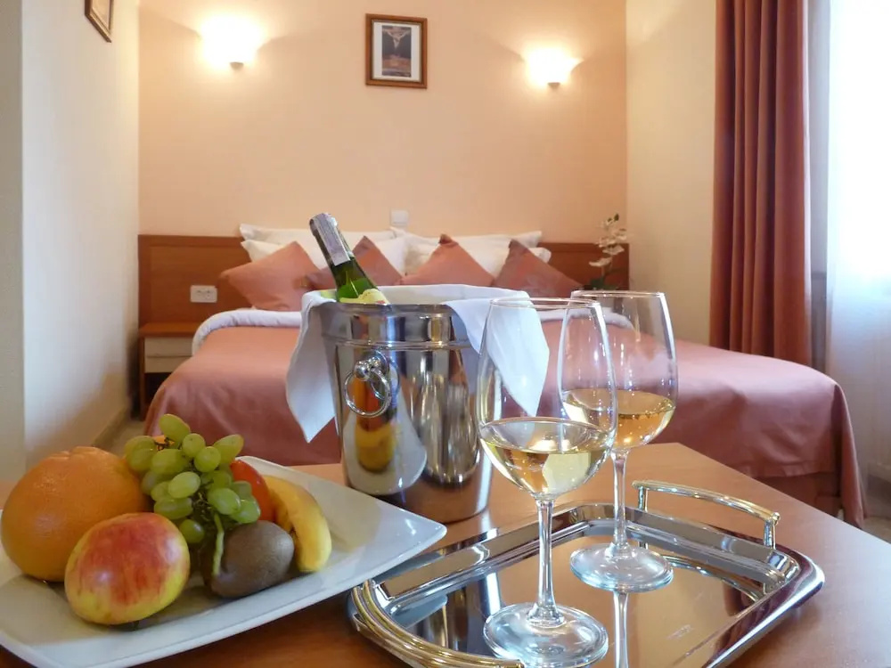 Eney Hotel - Général