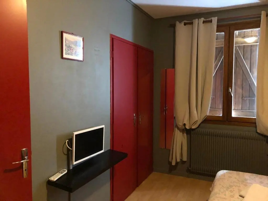 Voir la photo 2 — La Trinite