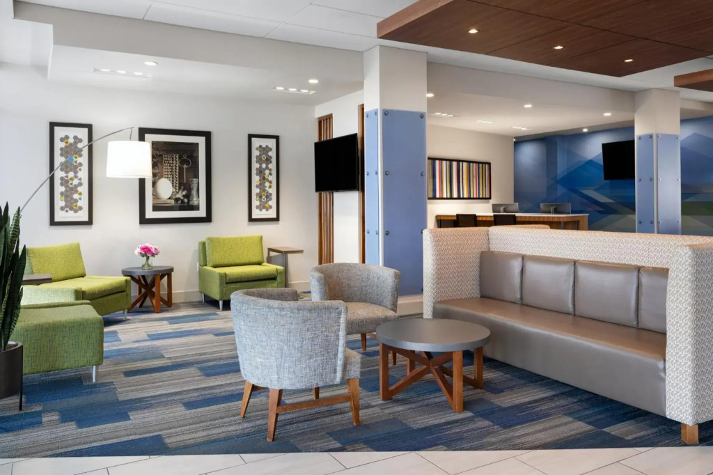 Holiday Inn Express & Suites Madison West - Middleton by IHG - фото 2