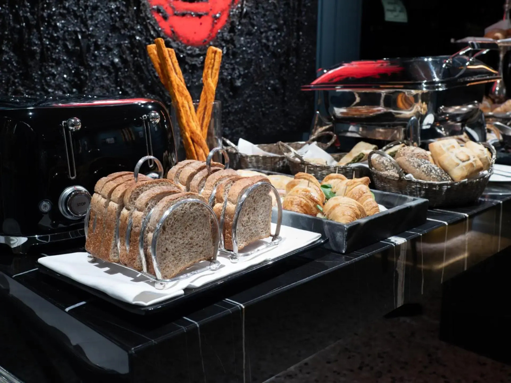 The Glam Boutique Hotel & Apt - фото 12