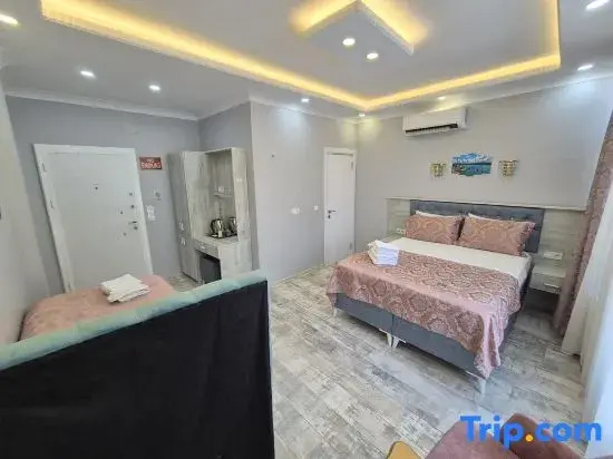 Standard Triple room with balcony