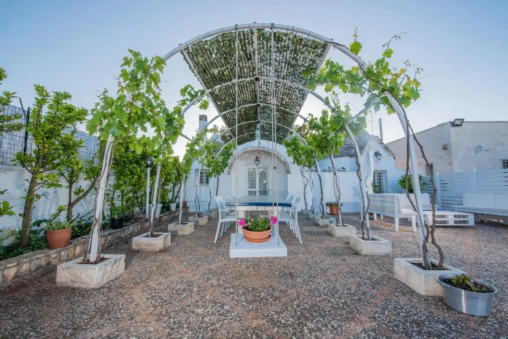 Trullo Nonna Itria Trullo con Esclusiva Piscina e Idromassaggio