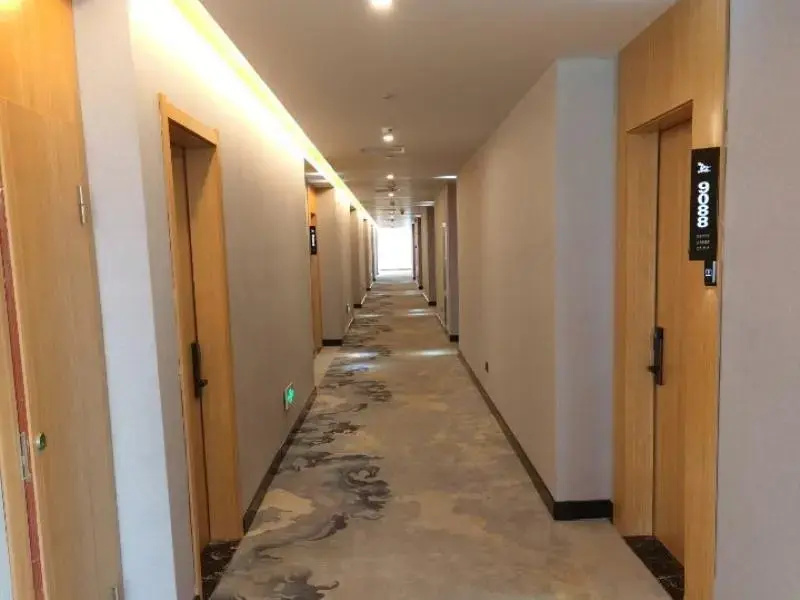 Lobby & Reception