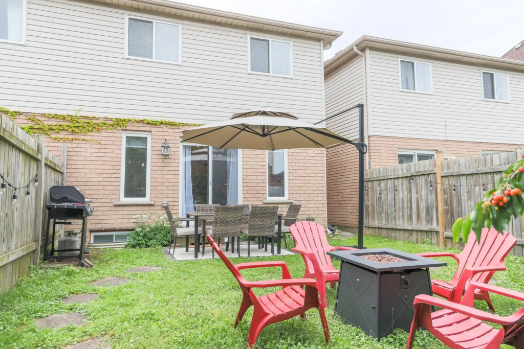 Stylish Boho Retreat- 5 Bed - 4 Bath - 15 min to Falls