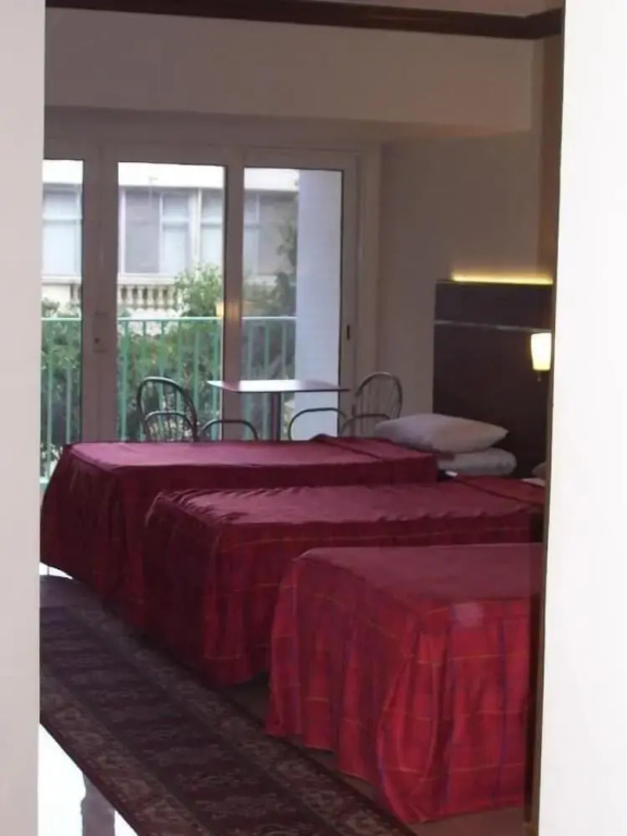 Standard Triple room with river view