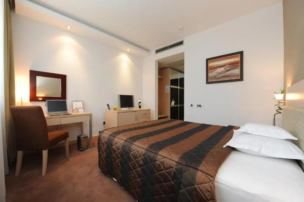In Hotel Belgrade - Chambres