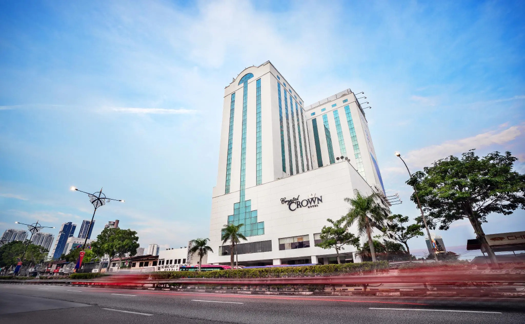 Crystal Crown Hotel