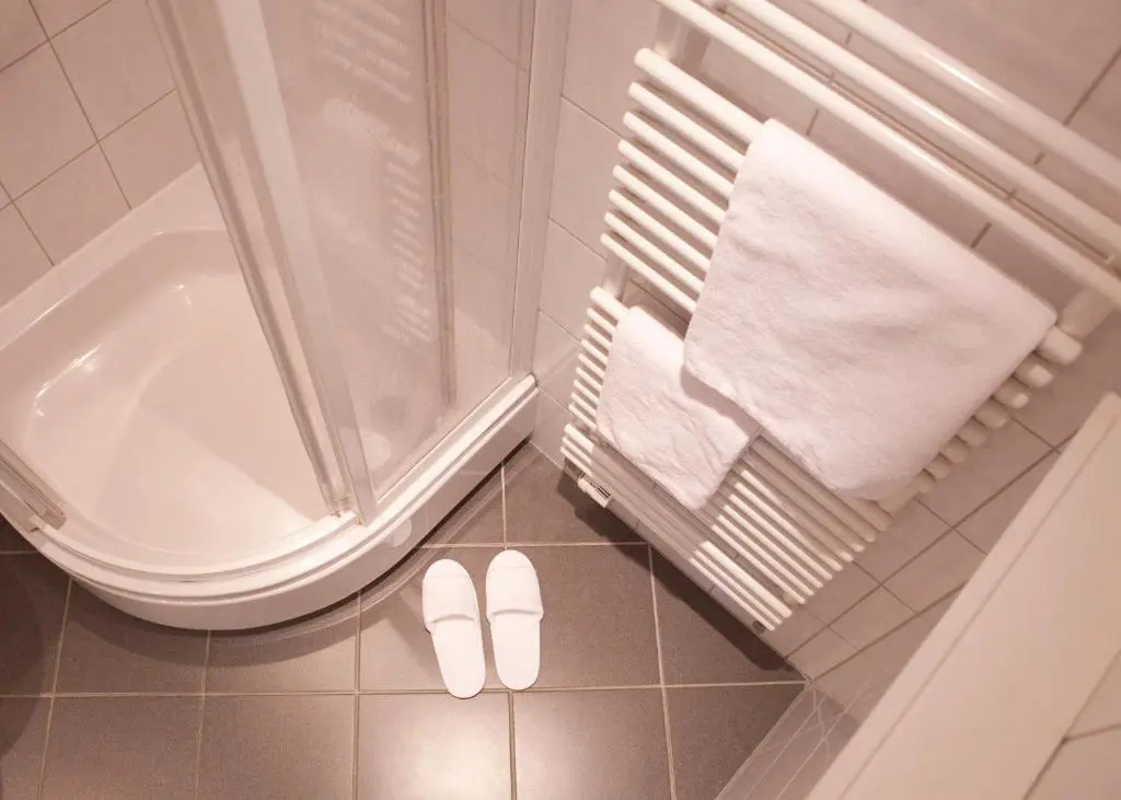 Comfort room