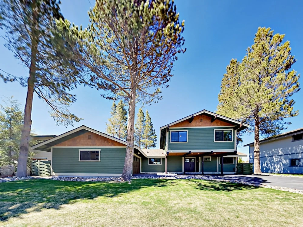 2201 Balboa Dr Home 5 Bedrooms 4 Bathrooms Home