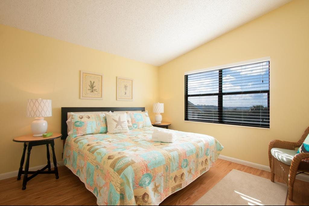 Turtle Cove 4 Br home by RedAwning