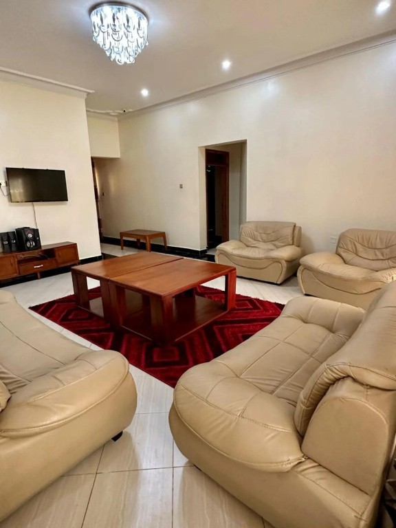 Makanga Hill Suites