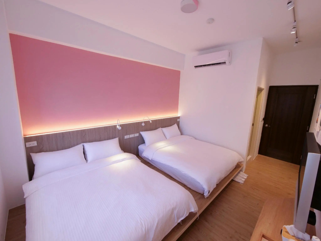Miss inn — 4