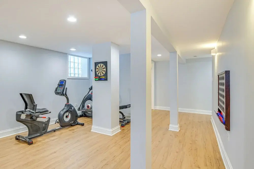 2 Mi to Northwestern: Updated Home w/ Game Room! - фото 15