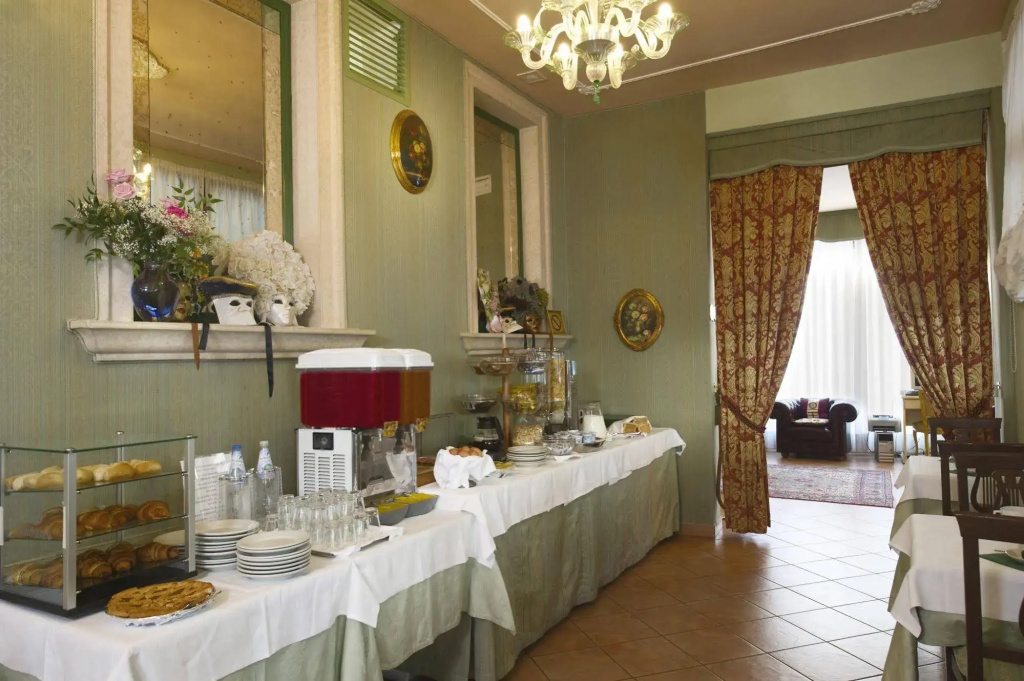 Hotel photo 15