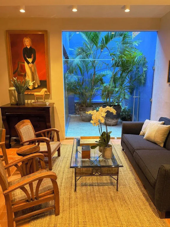Grand room