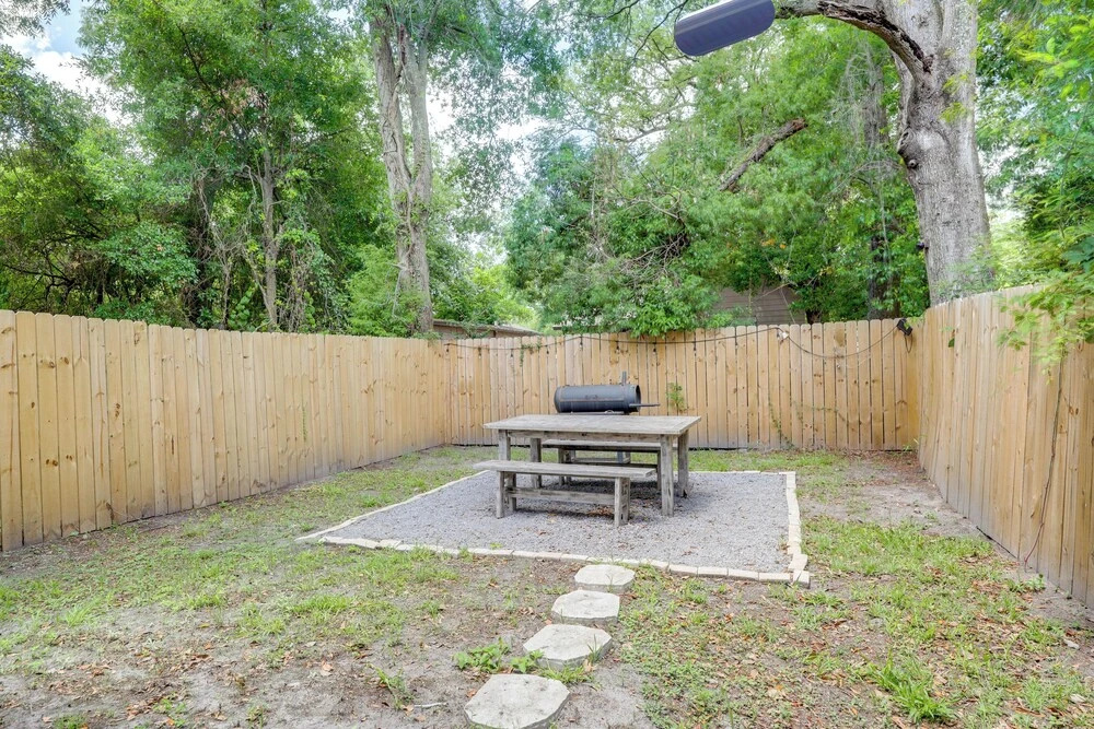 Walk to Stadiums & Dining: Pet-friendly Home!