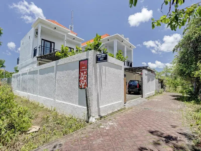 OYO 90525 White Guesthouse