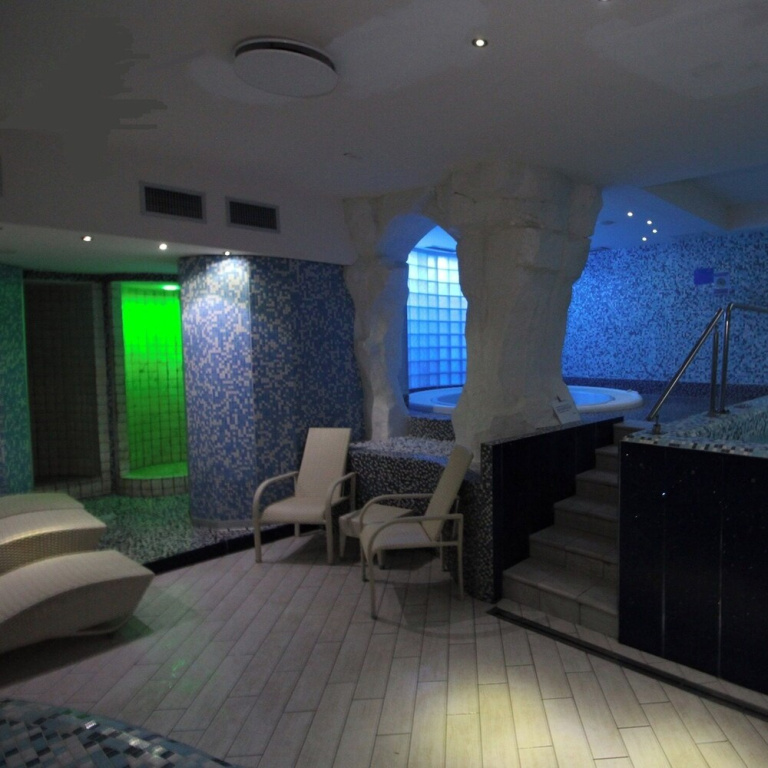 Hotel photo 12