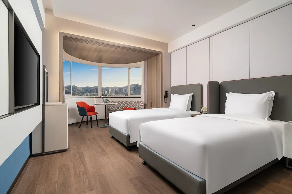 Standard Double room with balcony and with city view (full double bed)