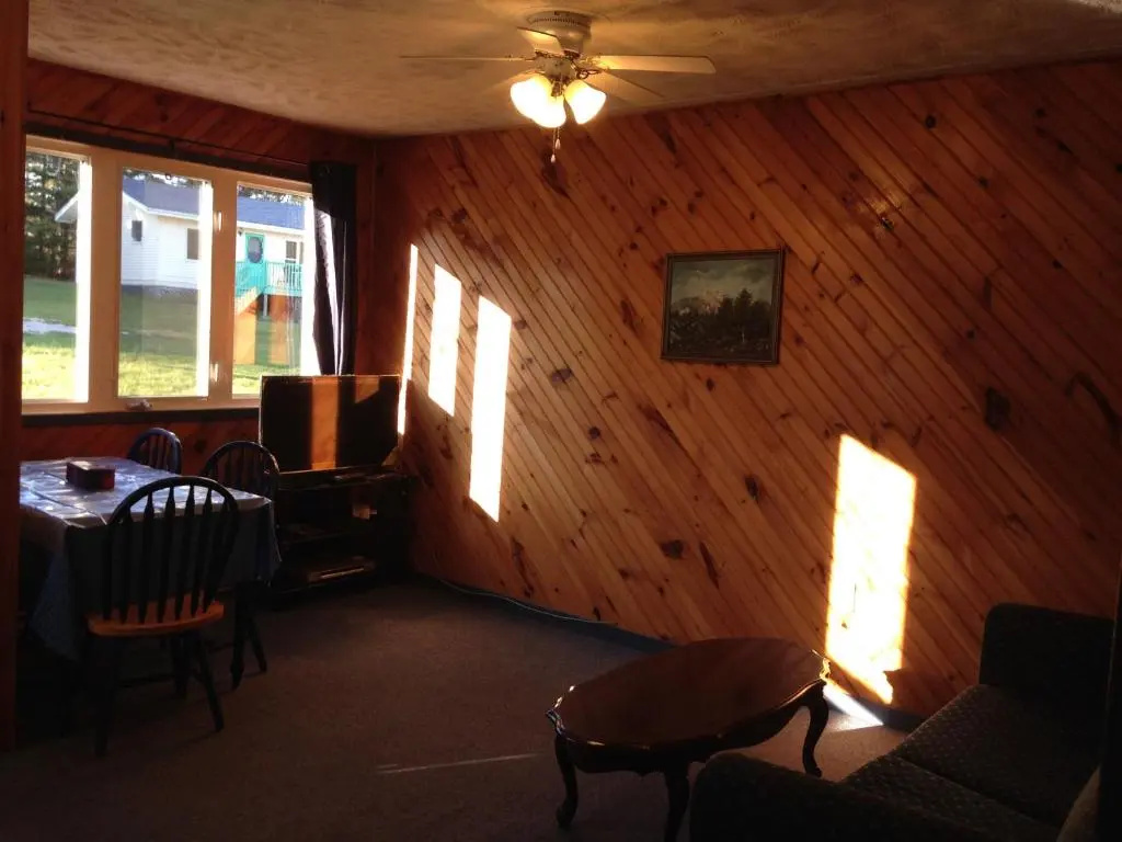2 Bedrooms Cottage